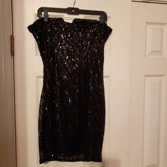 Black sequin strapless cocktail dress - Picture 3 of 5